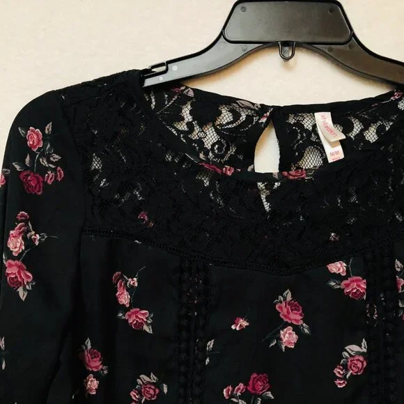 Xhilaration Black Floral Long Sleeve Boxy Blouse Size Medium - Picture 2 of 6